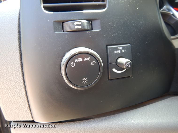 image for item DG6827 2009 Chevrolet Silverado 3500  Ext. Cab flatbed pickup truck