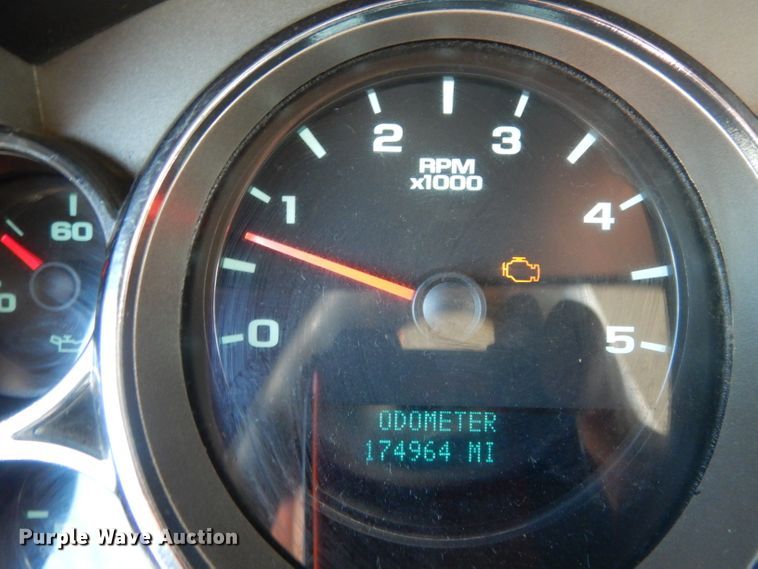 image for item DG6827 2009 Chevrolet Silverado 3500  Ext. Cab flatbed pickup truck