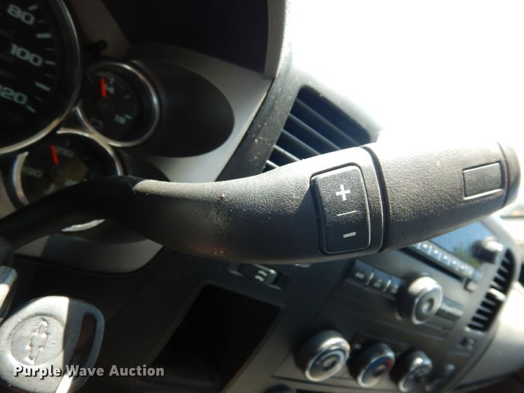 image for item DG6827 2009 Chevrolet Silverado 3500  Ext. Cab flatbed pickup truck