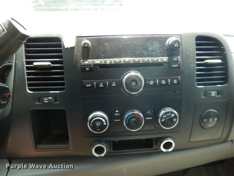 image for item DG6827 2009 Chevrolet Silverado 3500  Ext. Cab flatbed pickup truck