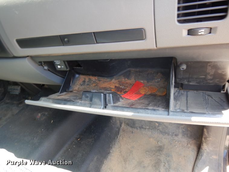 image for item DG6827 2009 Chevrolet Silverado 3500  Ext. Cab flatbed pickup truck