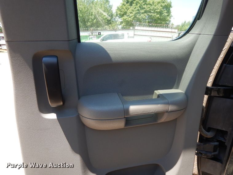 image for item DG6827 2009 Chevrolet Silverado 3500  Ext. Cab flatbed pickup truck