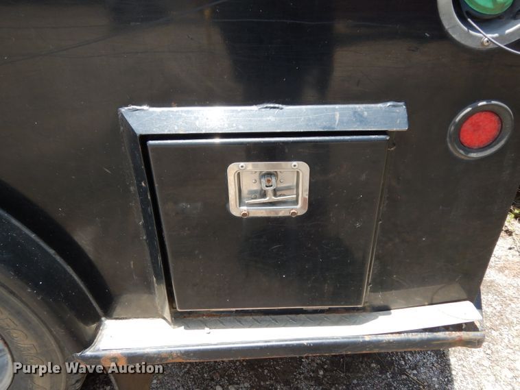 image for item DG6827 2009 Chevrolet Silverado 3500  Ext. Cab flatbed pickup truck