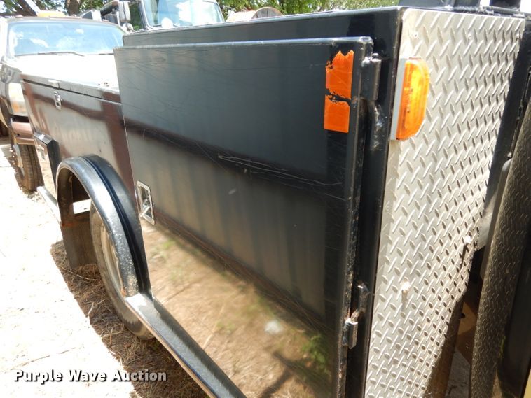 image for item DG6827 2009 Chevrolet Silverado 3500  Ext. Cab flatbed pickup truck