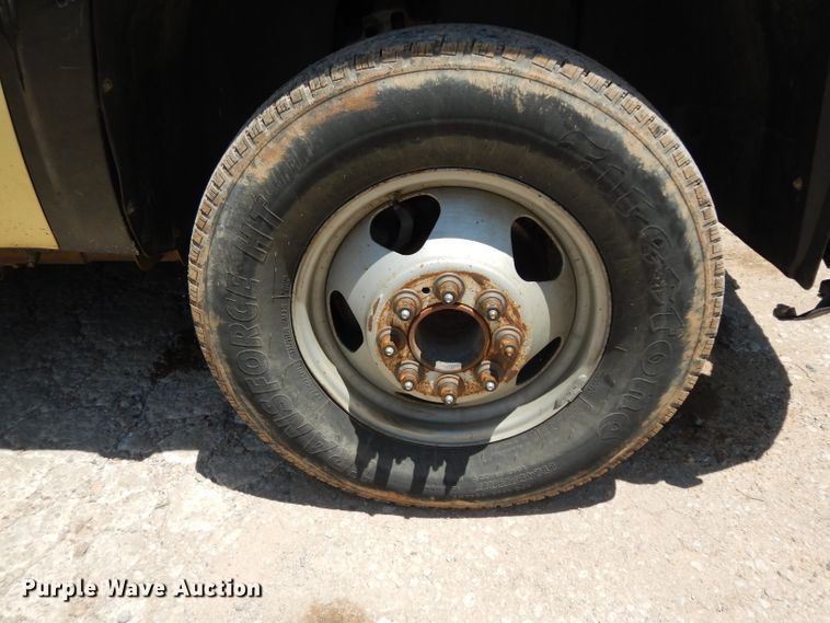 image for item DG6827 2009 Chevrolet Silverado 3500  Ext. Cab flatbed pickup truck