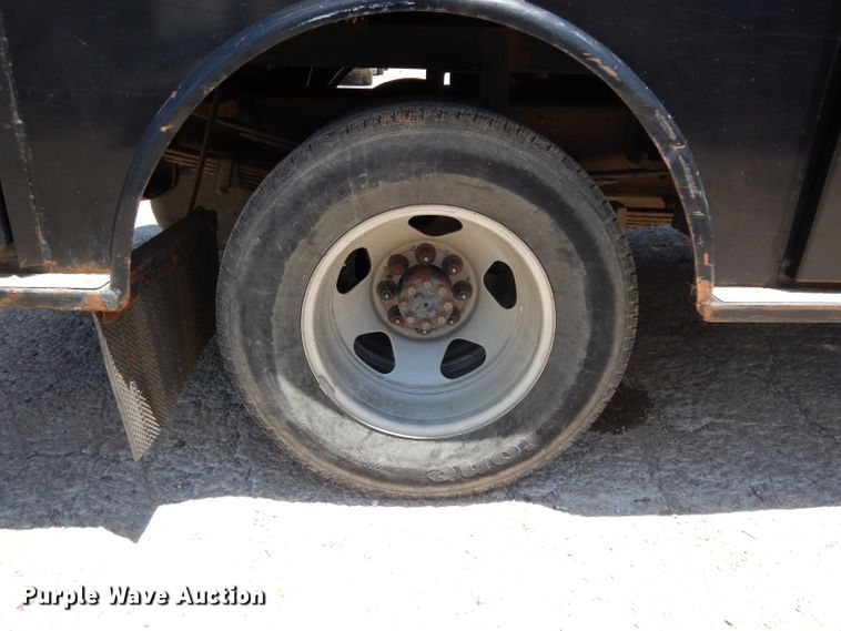 image for item DG6827 2009 Chevrolet Silverado 3500  Ext. Cab flatbed pickup truck