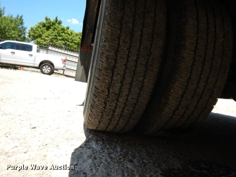 image for item DG6827 2009 Chevrolet Silverado 3500  Ext. Cab flatbed pickup truck