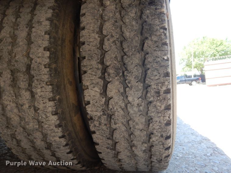 image for item DG6827 2009 Chevrolet Silverado 3500  Ext. Cab flatbed pickup truck