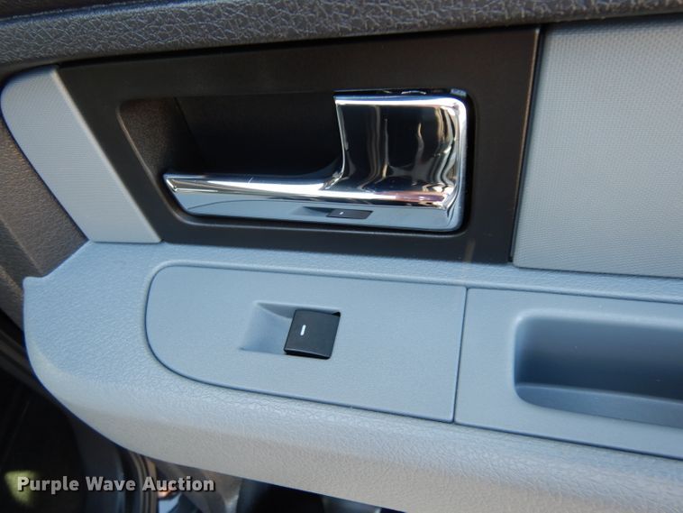 image for item DG6852 2013 Ford F150  SuperCrew pickup truck