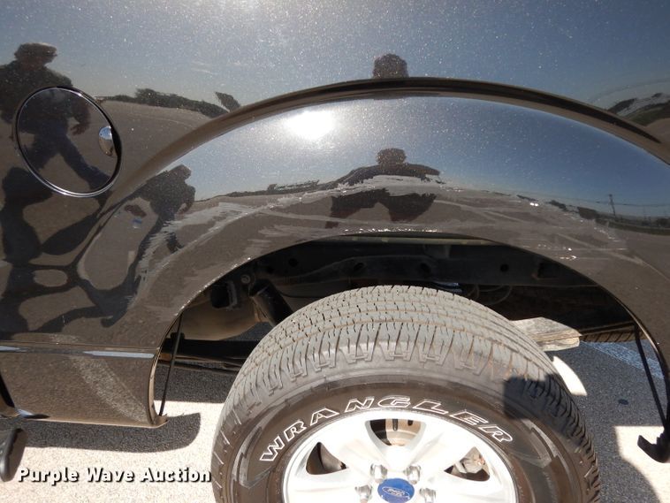 image for item DG6852 2013 Ford F150  SuperCrew pickup truck