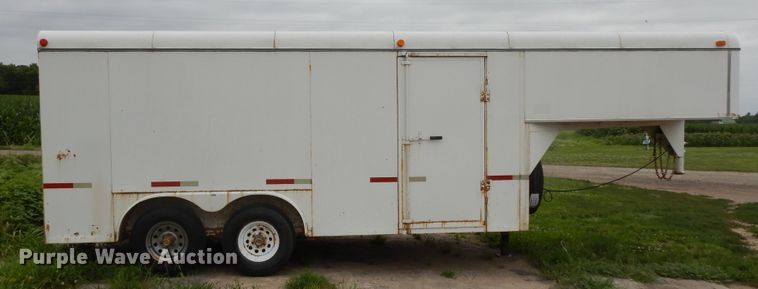 image for item DG7938 2001 WW enclosed cargo trailer