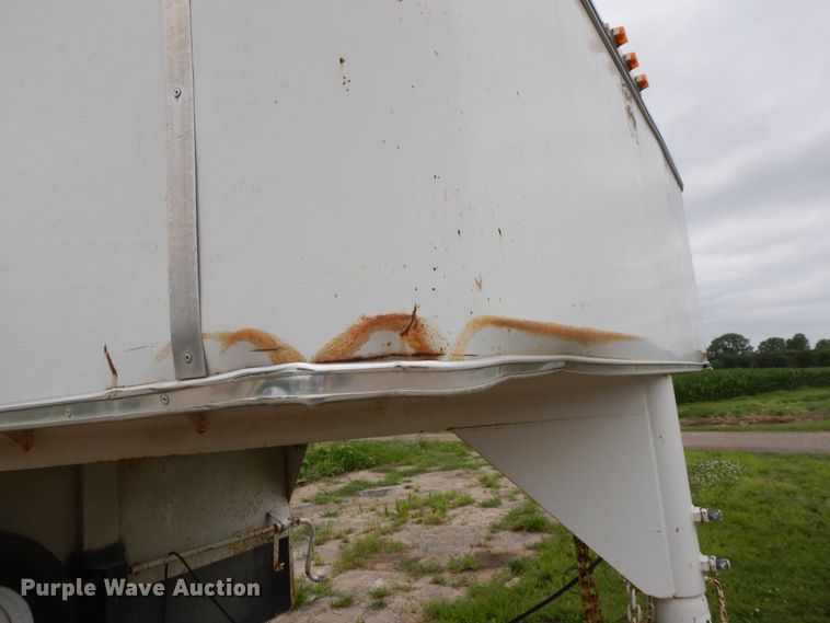 image for item DG7938 2001 WW enclosed cargo trailer