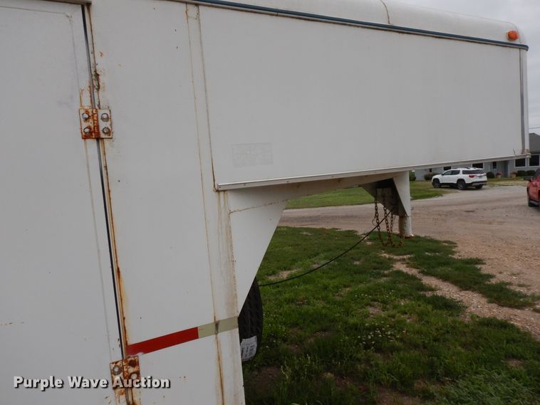 image for item DG7938 2001 WW enclosed cargo trailer