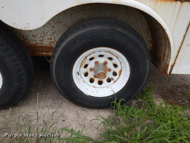 image for item DG7938 2001 WW enclosed cargo trailer