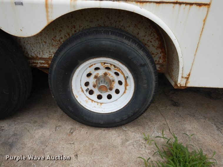 image for item DG7938 2001 WW enclosed cargo trailer