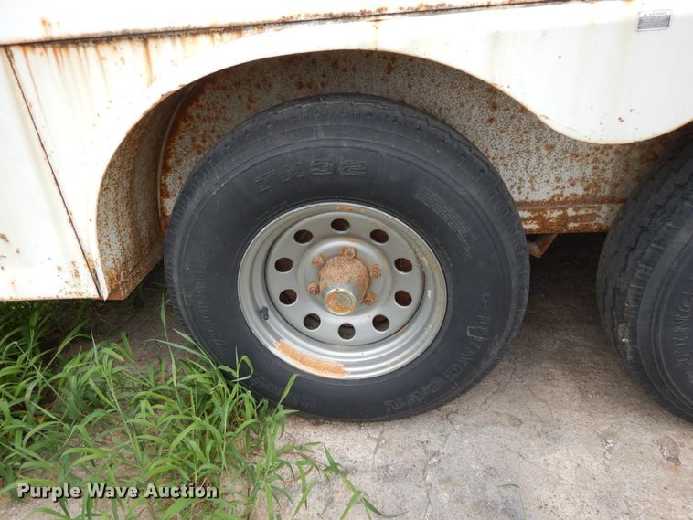 image for item DG7938 2001 WW enclosed cargo trailer