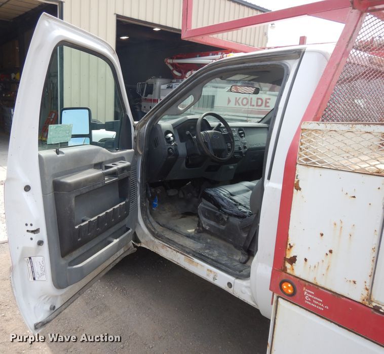 image for item DG7958 2012 Ford F450 Super Duty  flatbed truck