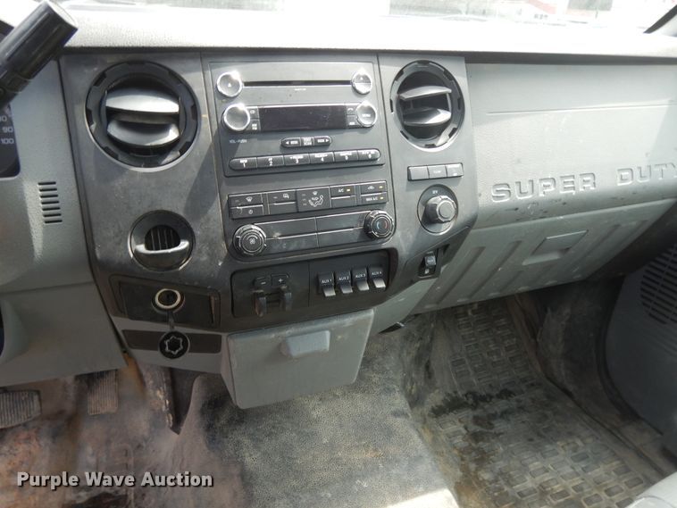 image for item DG7958 2012 Ford F450 Super Duty  flatbed truck