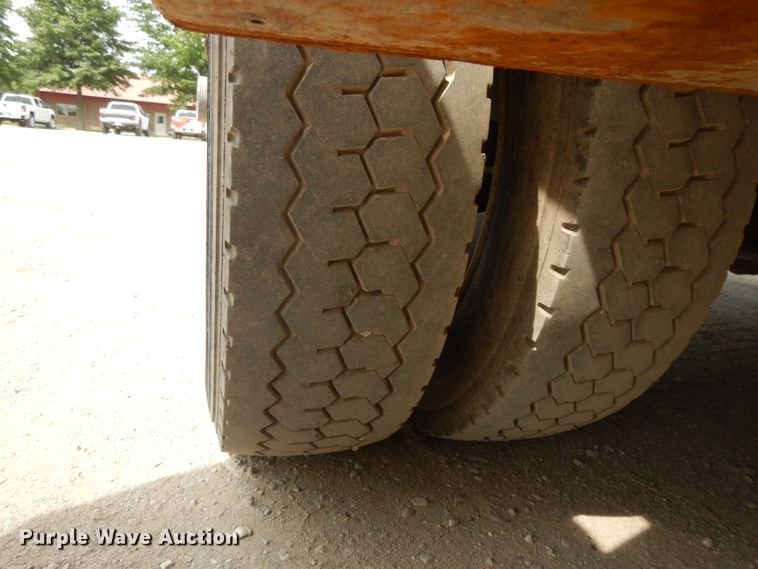 image for item DG7958 2012 Ford F450 Super Duty  flatbed truck