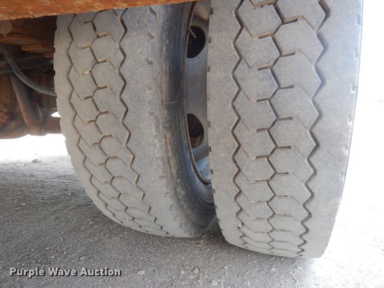 image for item DG7958 2012 Ford F450 Super Duty  flatbed truck