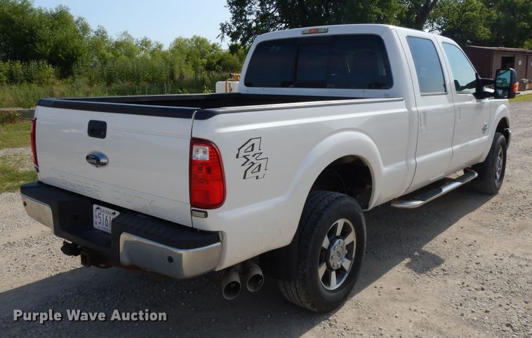 image for item DG7966 2015 Ford F250 Super Duty Lariat  Crew Cab pickup truck