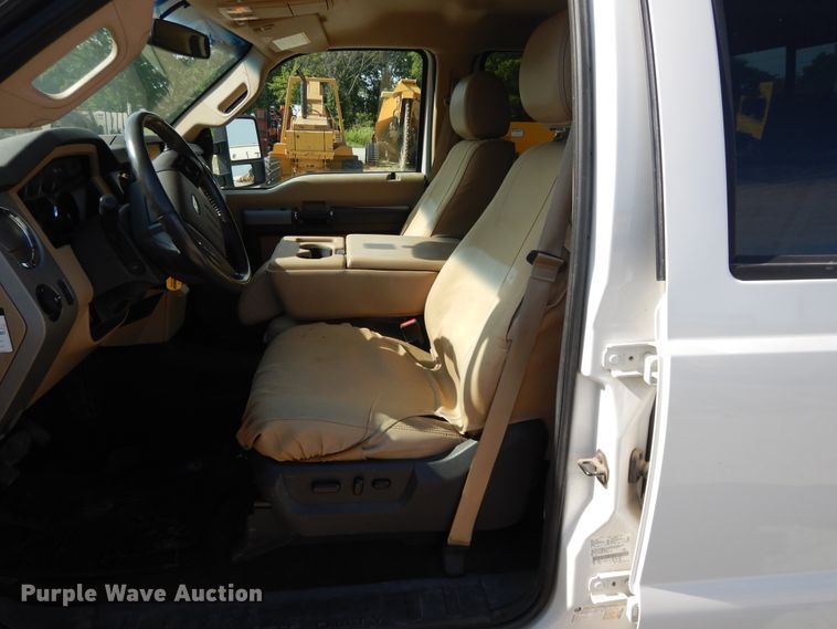 image for item DG7966 2015 Ford F250 Super Duty Lariat  Crew Cab pickup truck