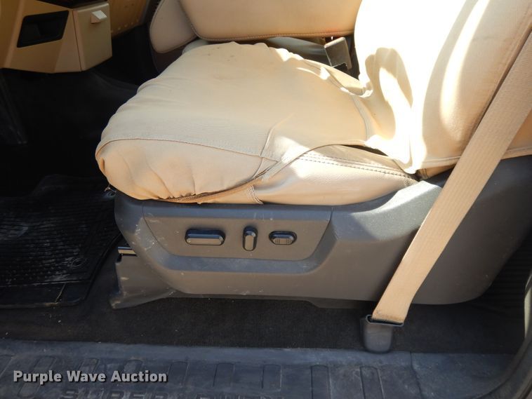 image for item DG7966 2015 Ford F250 Super Duty Lariat  Crew Cab pickup truck