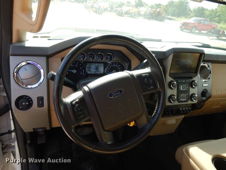 image for item DG7966 2015 Ford F250 Super Duty Lariat  Crew Cab pickup truck