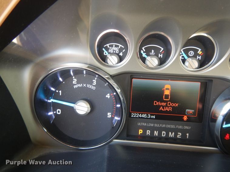 image for item DG7966 2015 Ford F250 Super Duty Lariat  Crew Cab pickup truck