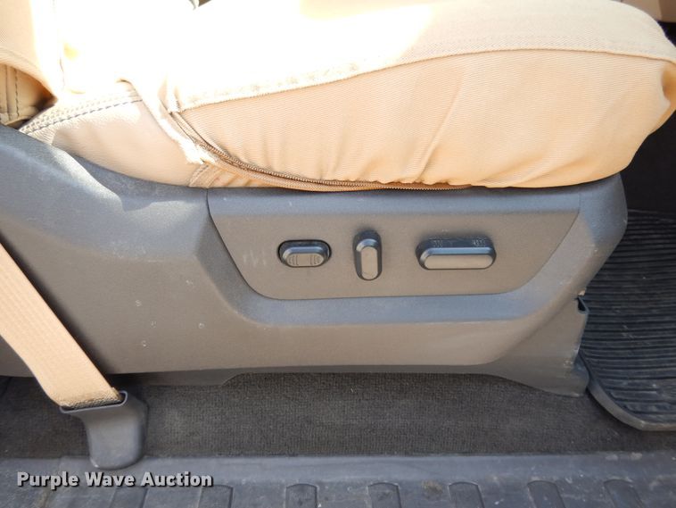 image for item DG7966 2015 Ford F250 Super Duty Lariat  Crew Cab pickup truck