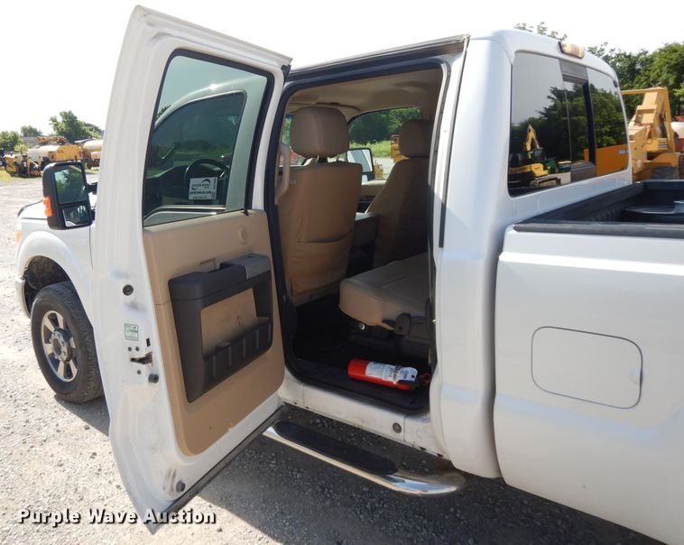 image for item DG7966 2015 Ford F250 Super Duty Lariat  Crew Cab pickup truck