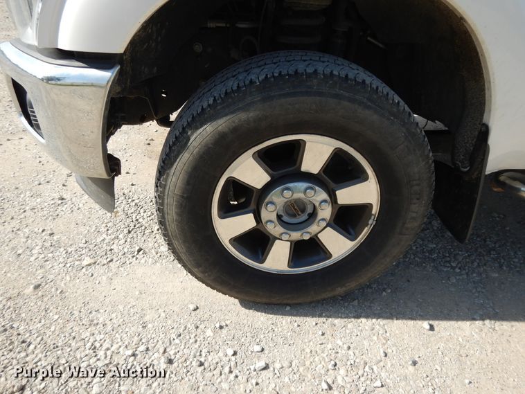 image for item DG7966 2015 Ford F250 Super Duty Lariat  Crew Cab pickup truck