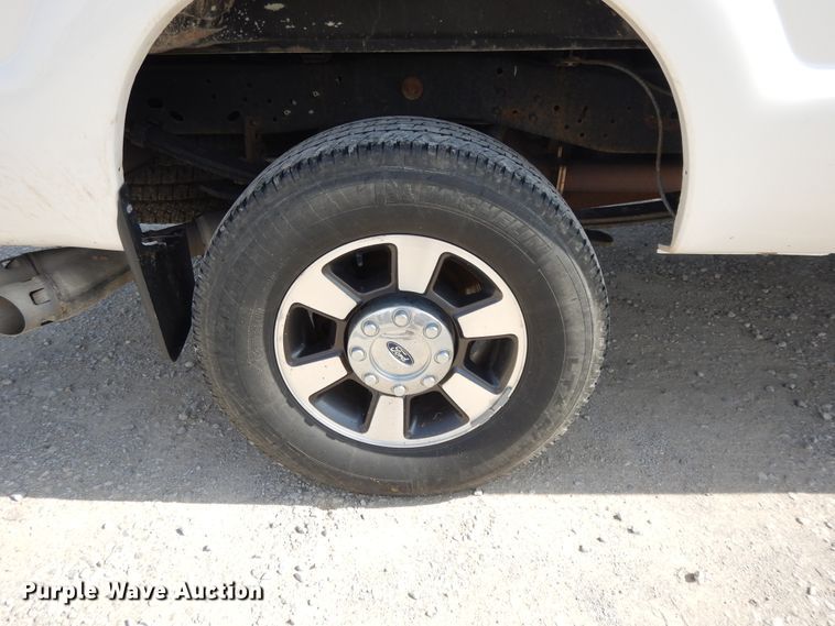 image for item DG7966 2015 Ford F250 Super Duty Lariat  Crew Cab pickup truck