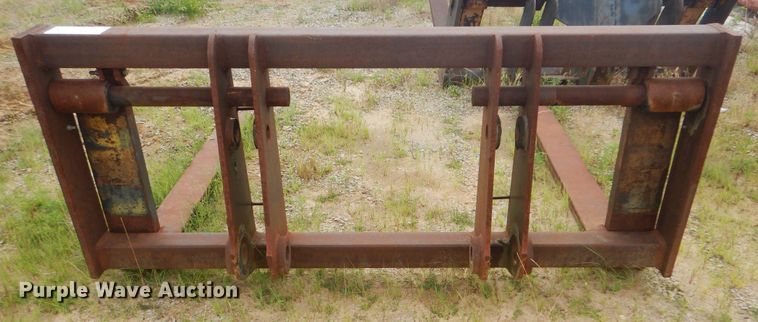image for item DG8529 (2) sets of pallet forks