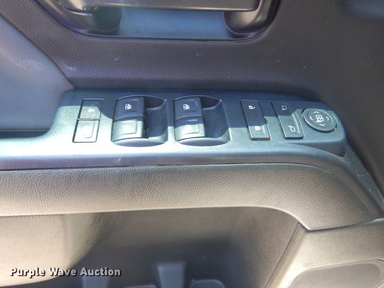 image for item DG8666 2014 Chevrolet Silverado 1500  Crew Cab pickup truck