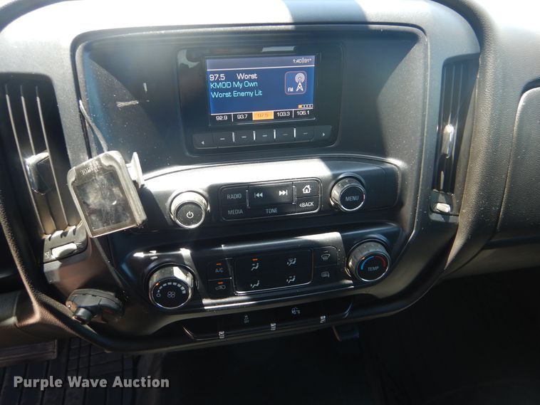 image for item DG8666 2014 Chevrolet Silverado 1500  Crew Cab pickup truck