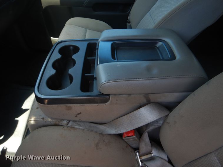 image for item DG8666 2014 Chevrolet Silverado 1500  Crew Cab pickup truck