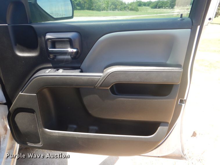 image for item DG8666 2014 Chevrolet Silverado 1500  Crew Cab pickup truck