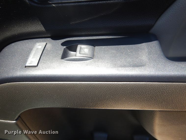 image for item DG8666 2014 Chevrolet Silverado 1500  Crew Cab pickup truck