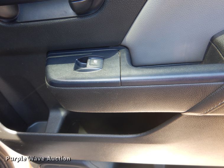 image for item DG8666 2014 Chevrolet Silverado 1500  Crew Cab pickup truck