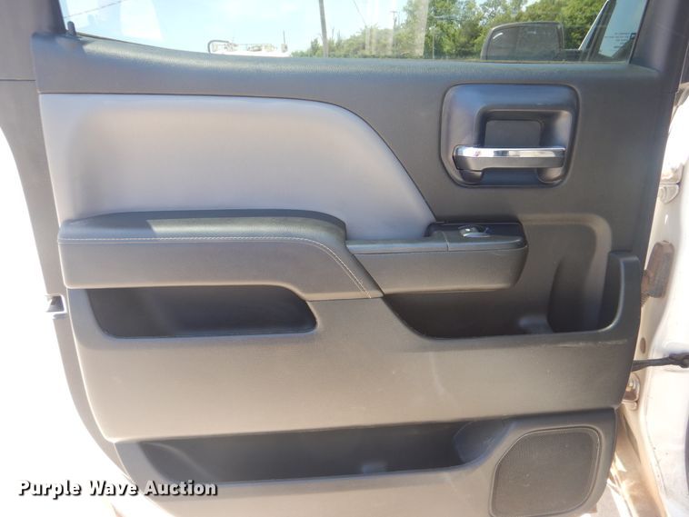 image for item DG8666 2014 Chevrolet Silverado 1500  Crew Cab pickup truck