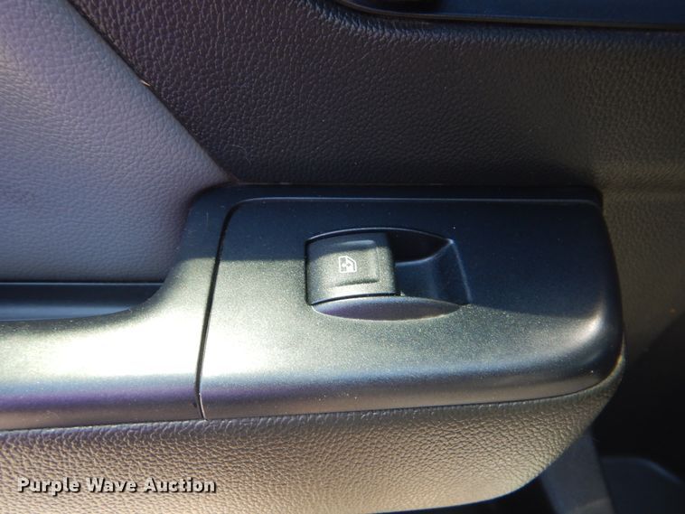 image for item DG8666 2014 Chevrolet Silverado 1500  Crew Cab pickup truck