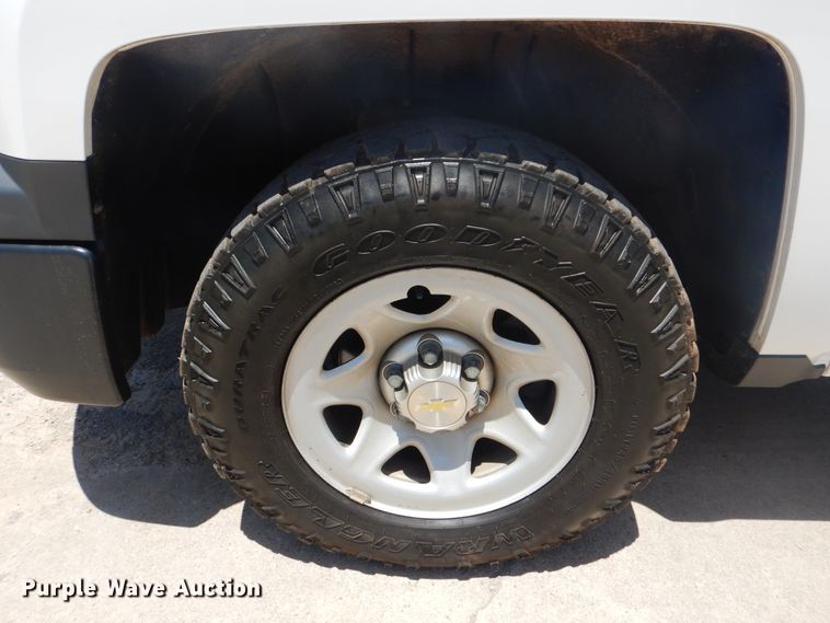 image for item DG8666 2014 Chevrolet Silverado 1500  Crew Cab pickup truck