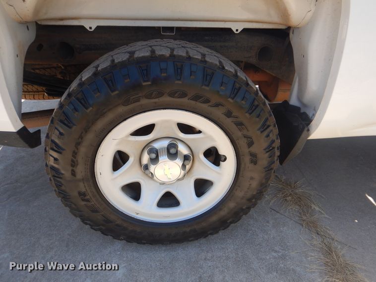 image for item DG8666 2014 Chevrolet Silverado 1500  Crew Cab pickup truck