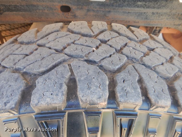 image for item DG8666 2014 Chevrolet Silverado 1500  Crew Cab pickup truck