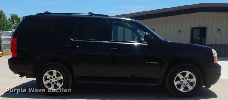 image for item DG8667 2011 GMC Yukon  SUV