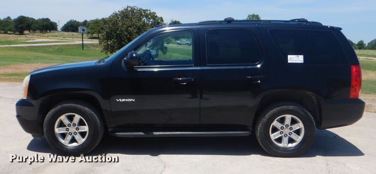 image for item DG8667 2011 GMC Yukon  SUV