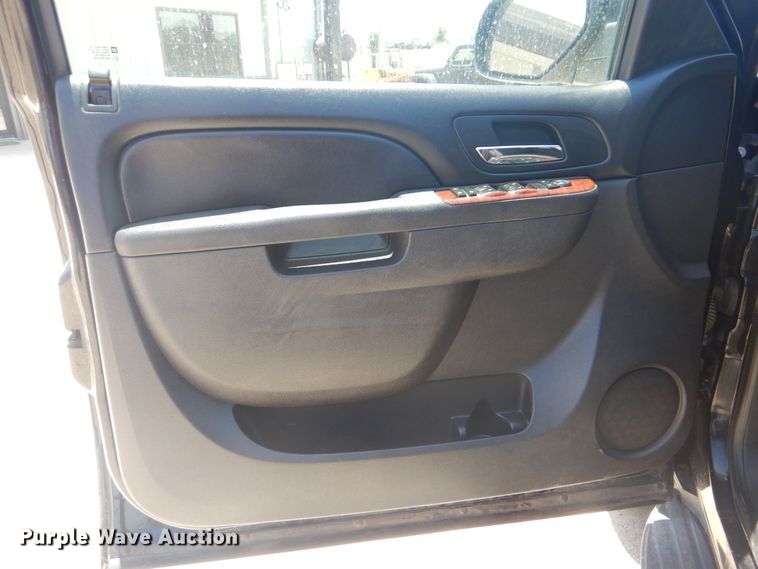 image for item DG8667 2011 GMC Yukon  SUV