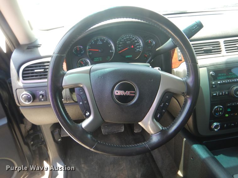 image for item DG8667 2011 GMC Yukon  SUV