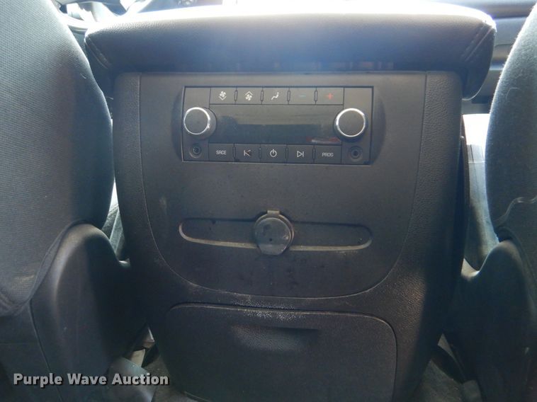 image for item DG8667 2011 GMC Yukon  SUV